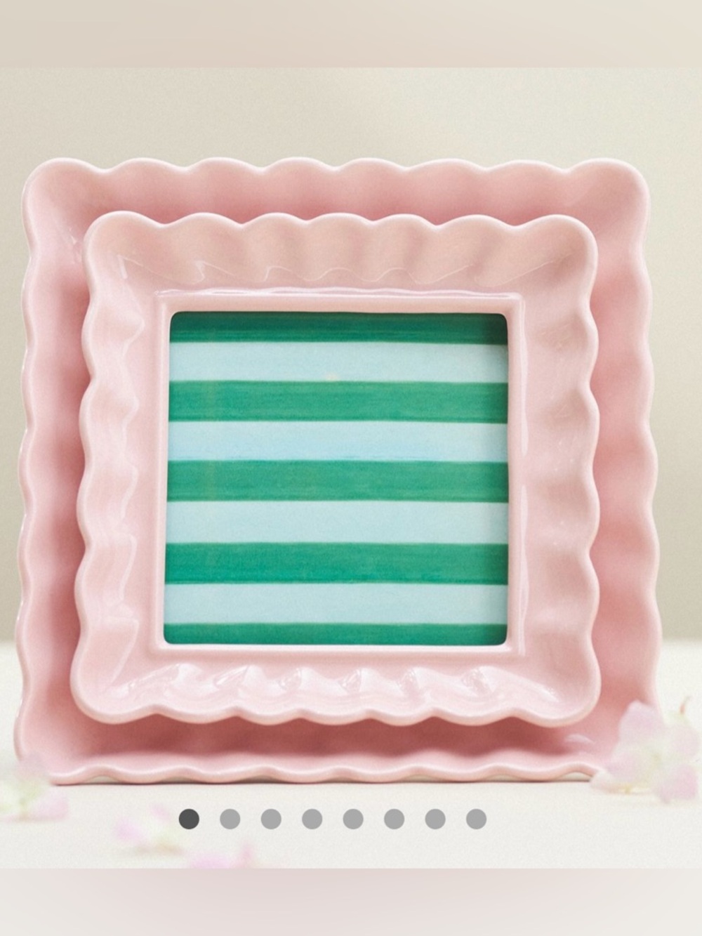 New! NWT Anthropologie Maeve Scalloped picture frame in pink. 4” x 4”